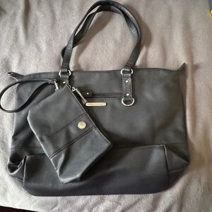 STONE MOUNTAIN USA Black Pebbled Faux Leather Tote Bag With Matching Wristlet